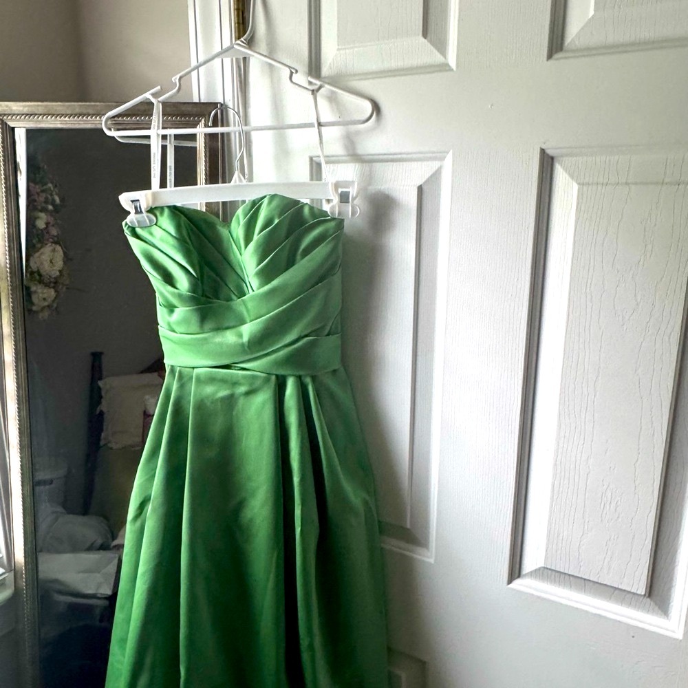 David's Bridal Strapless Bridesmaid Dress / Size 4 - Picture 2 of 13